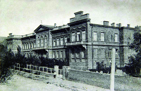 1922 թվական, մարտի 15: Բացվեց Երևանի պետական համալսարանի բժշկական ֆակուլտետը Ստեղծման համառոտ պատմությունը